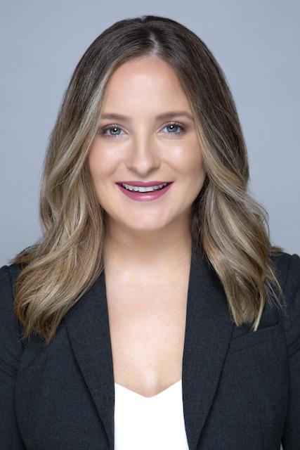Kesi_St.Louis_Headshot2020_Image5